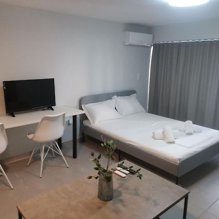 New Cozy Studio In Aigaleo Apartment Athena Bagian luar foto