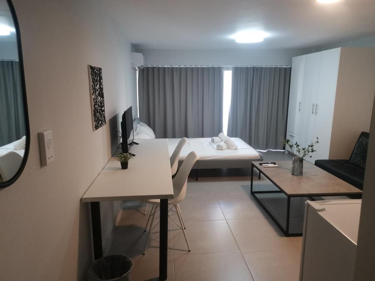New Cozy Studio In Aigaleo Apartment Athena Bagian luar foto