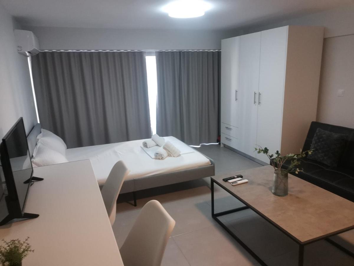 New Cozy Studio In Aigaleo Apartment Athena Bagian luar foto