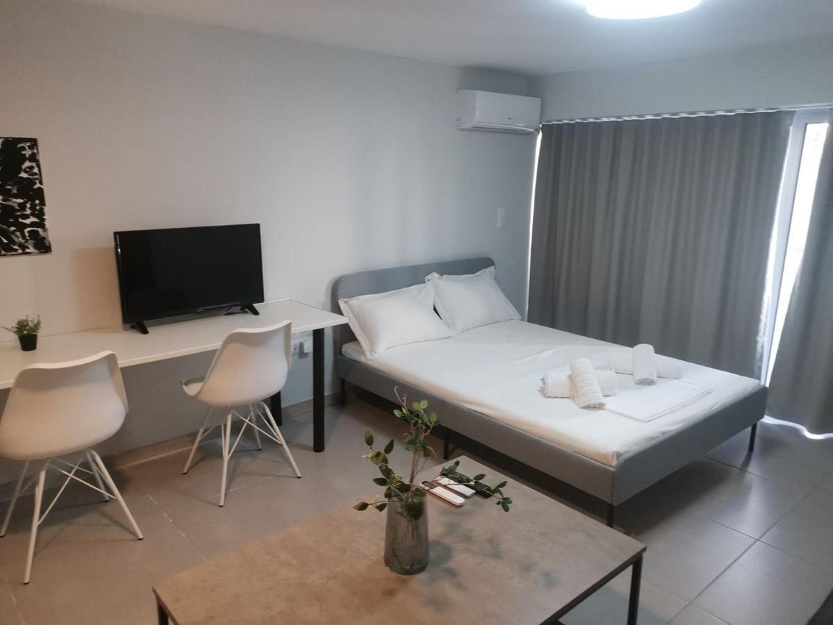New Cozy Studio In Aigaleo Apartment Athena Bagian luar foto